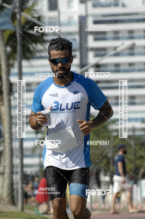 Achetez vos photos de l'vnementBLUE SERIES TRIATHLON BERTIOGA 2019 sur Fotop