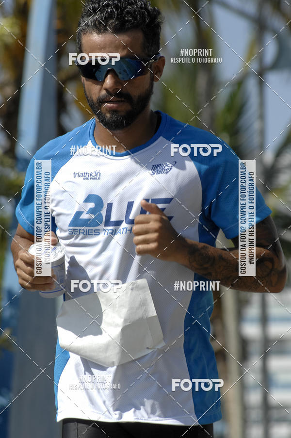 Achetez vos photos de l'vnementBLUE SERIES TRIATHLON BERTIOGA 2019 sur Fotop