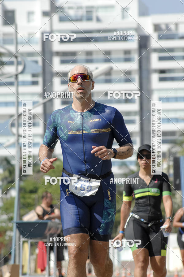 Achetez vos photos de l'vnementBLUE SERIES TRIATHLON BERTIOGA 2019 sur Fotop