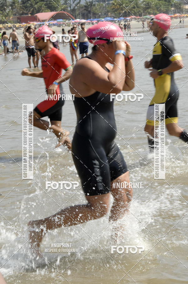 Achetez vos photos de l'vnementBLUE SERIES TRIATHLON BERTIOGA 2019 sur Fotop