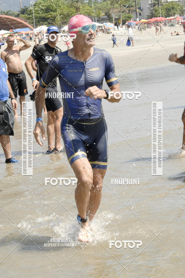 Achetez vos photos de l'vnementBLUE SERIES TRIATHLON BERTIOGA 2019 sur Fotop