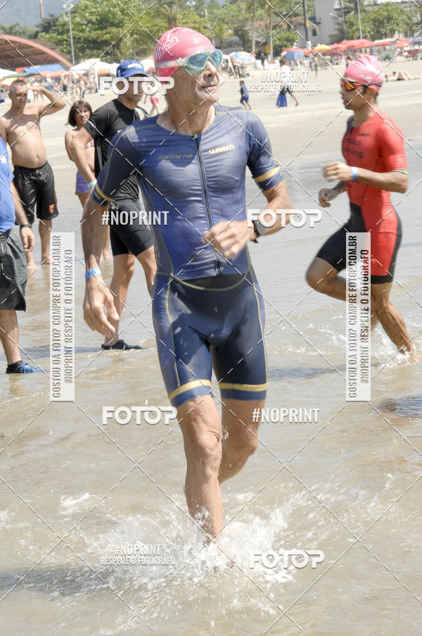 Achetez vos photos de l'vnementBLUE SERIES TRIATHLON BERTIOGA 2019 sur Fotop