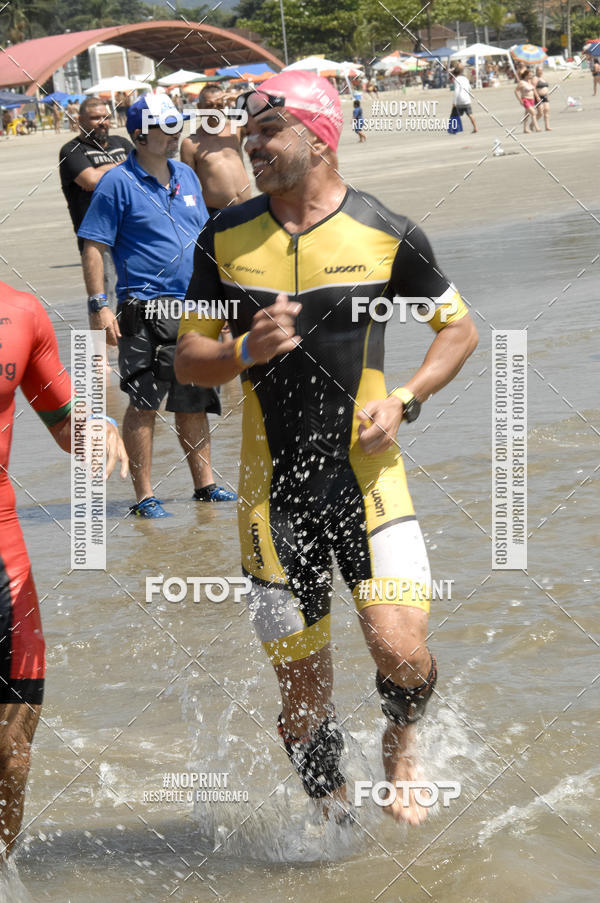 Achetez vos photos de l'vnementBLUE SERIES TRIATHLON BERTIOGA 2019 sur Fotop