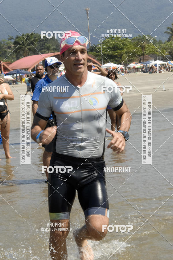 Buy your photos of the eventBLUE SERIES TRIATHLON BERTIOGA 2019 on Fotop