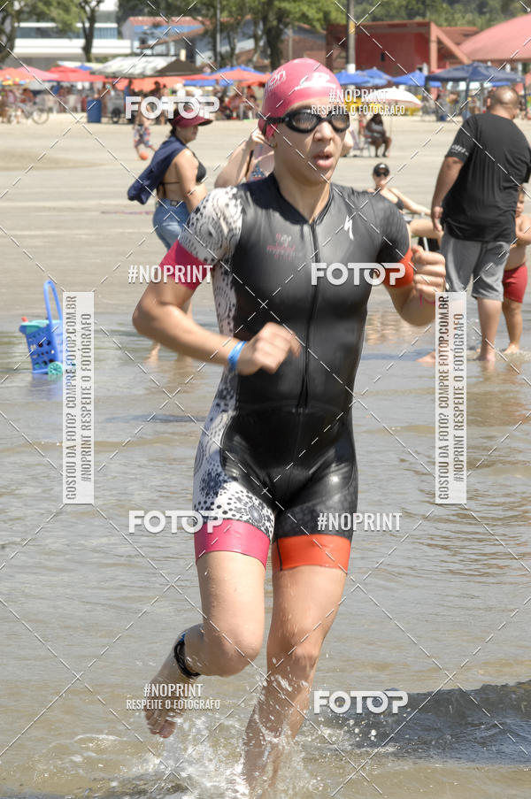 Achetez vos photos de l'vnementBLUE SERIES TRIATHLON BERTIOGA 2019 sur Fotop
