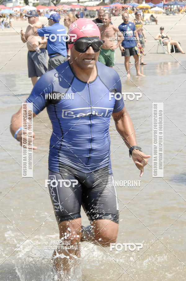 Achetez vos photos de l'vnementBLUE SERIES TRIATHLON BERTIOGA 2019 sur Fotop