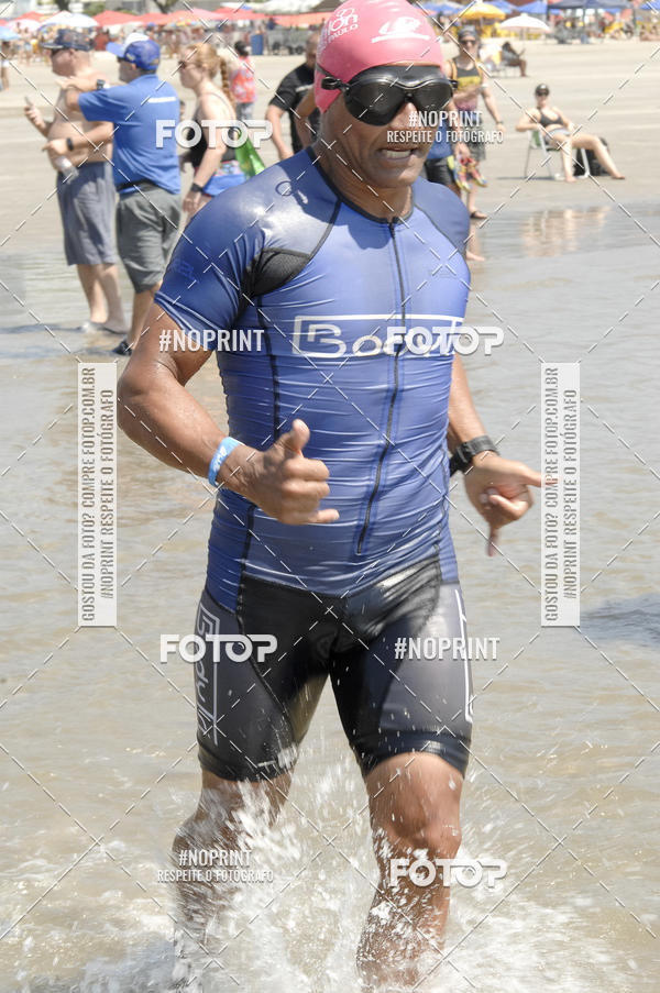 Achetez vos photos de l'vnementBLUE SERIES TRIATHLON BERTIOGA 2019 sur Fotop