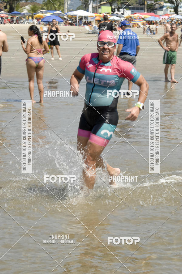 Achetez vos photos de l'vnementBLUE SERIES TRIATHLON BERTIOGA 2019 sur Fotop