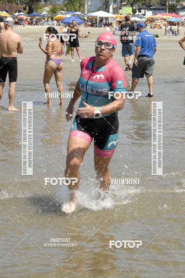 Achetez vos photos de l'vnementBLUE SERIES TRIATHLON BERTIOGA 2019 sur Fotop