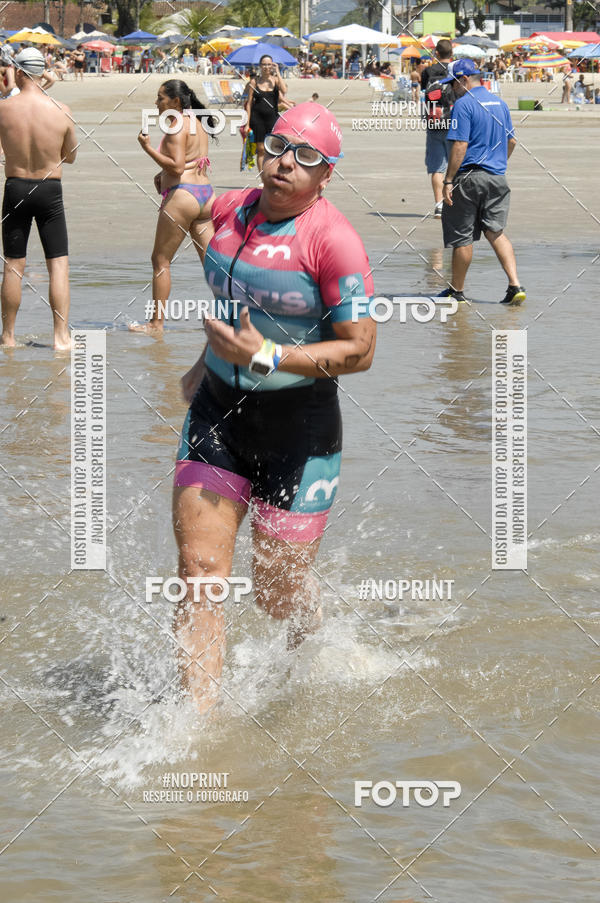 Achetez vos photos de l'vnementBLUE SERIES TRIATHLON BERTIOGA 2019 sur Fotop
