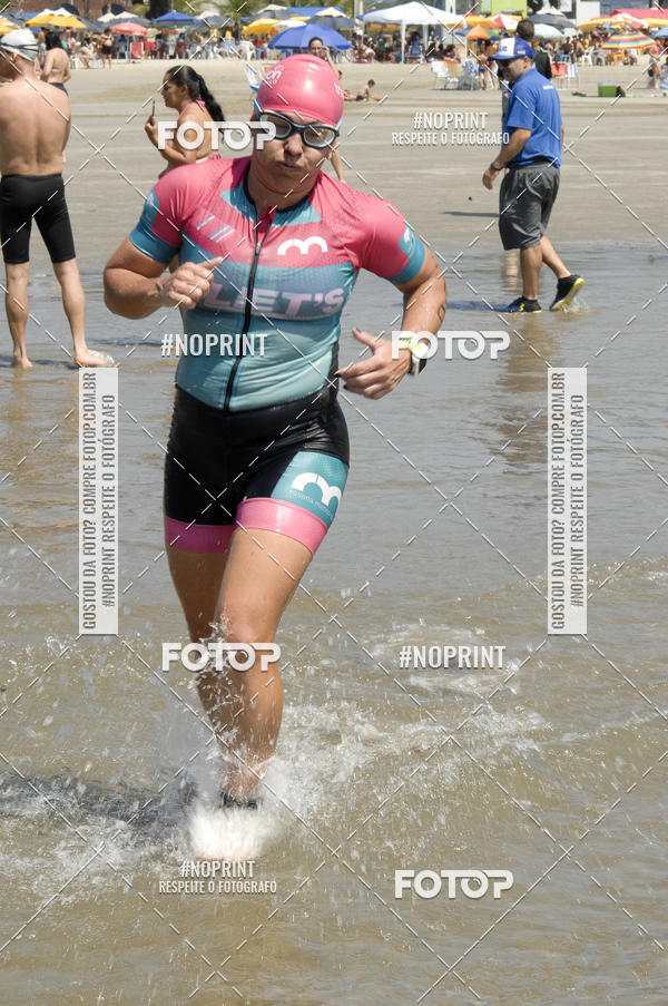 Achetez vos photos de l'vnementBLUE SERIES TRIATHLON BERTIOGA 2019 sur Fotop