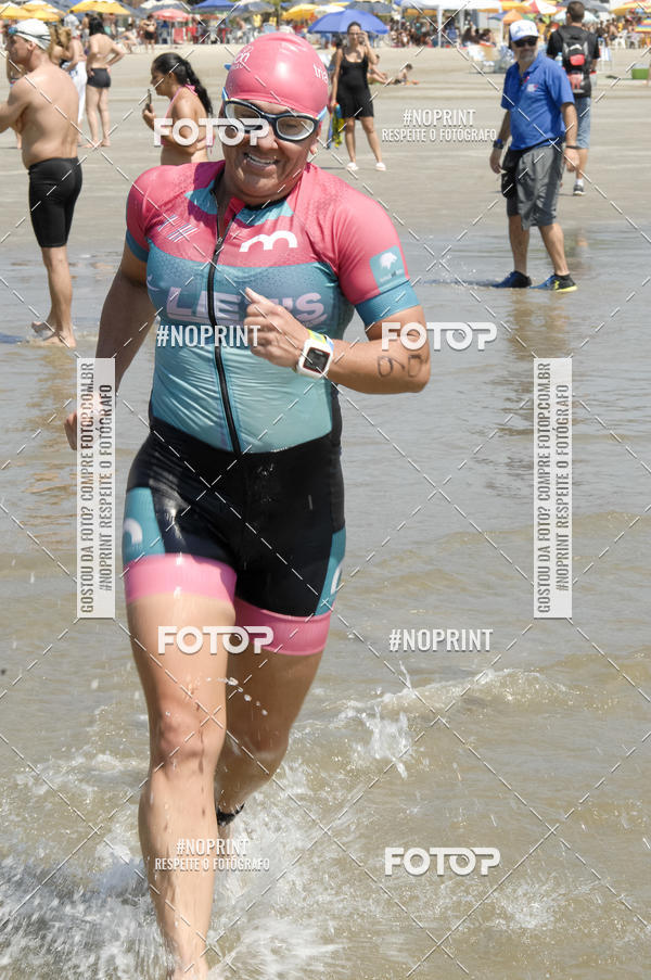 Achetez vos photos de l'vnementBLUE SERIES TRIATHLON BERTIOGA 2019 sur Fotop