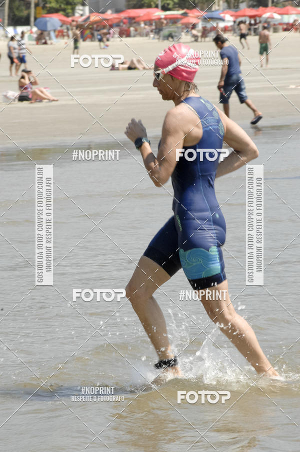 Buy your photos of the eventBLUE SERIES TRIATHLON BERTIOGA 2019 on Fotop