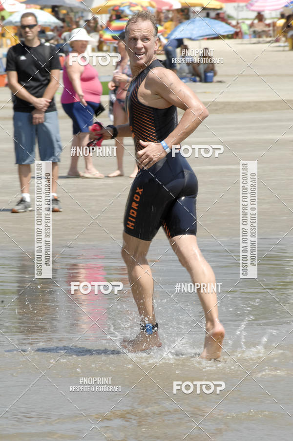 Buy your photos of the eventBLUE SERIES TRIATHLON BERTIOGA 2019 on Fotop