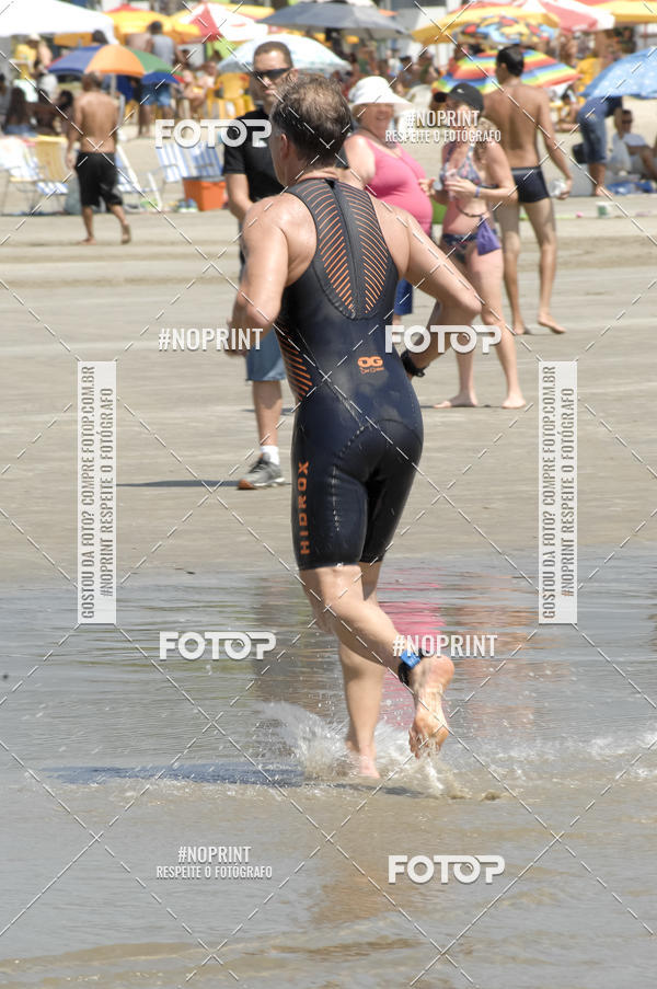 Buy your photos of the eventBLUE SERIES TRIATHLON BERTIOGA 2019 on Fotop