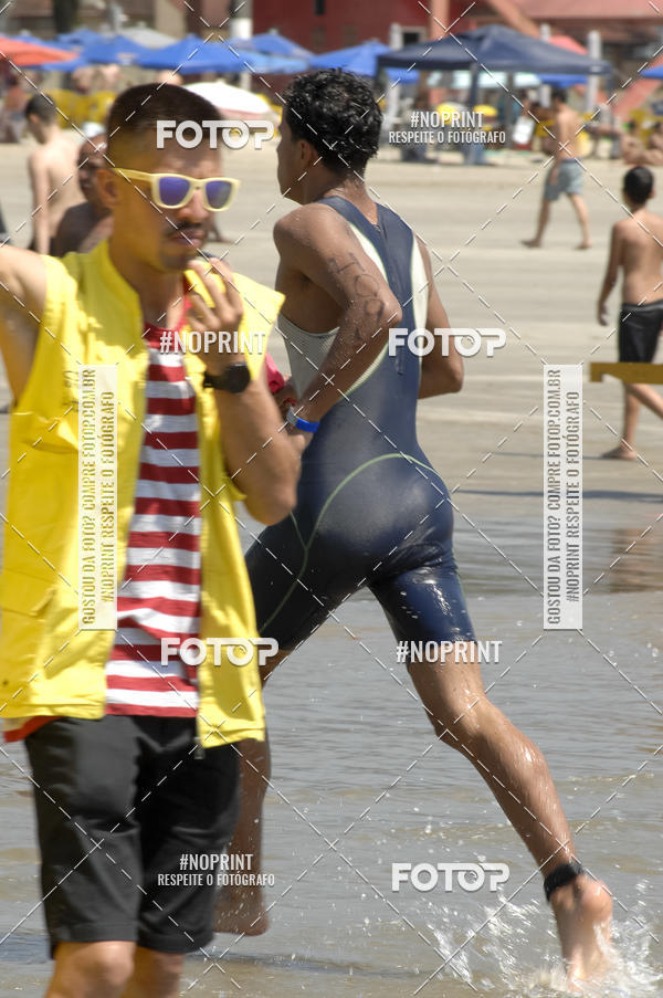 Buy your photos of the eventBLUE SERIES TRIATHLON BERTIOGA 2019 on Fotop