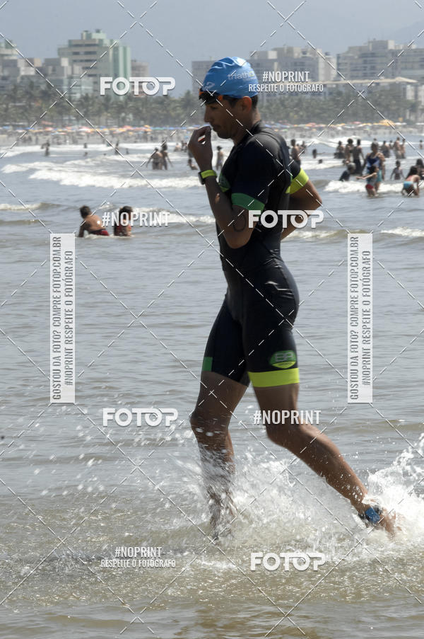 Buy your photos of the eventBLUE SERIES TRIATHLON BERTIOGA 2019 on Fotop