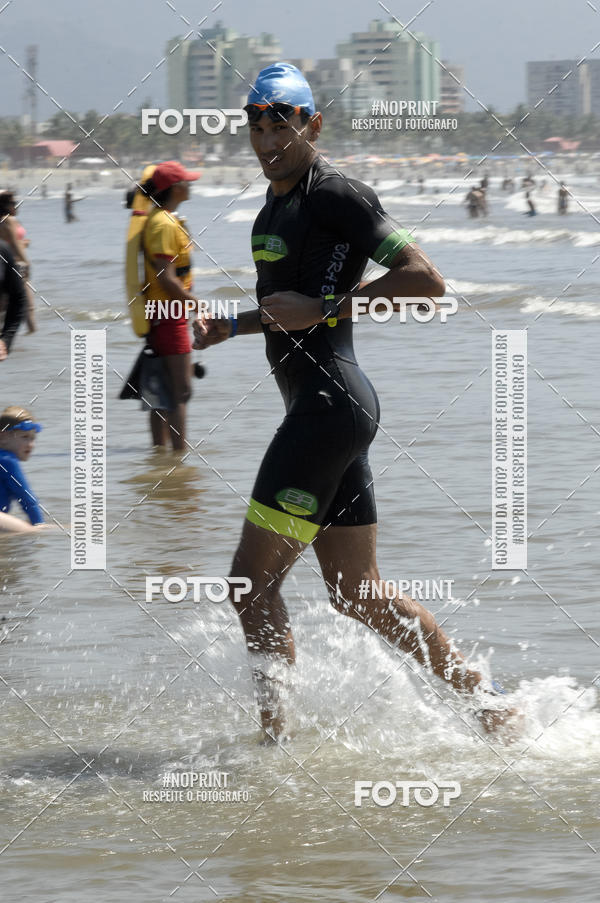 Buy your photos of the eventBLUE SERIES TRIATHLON BERTIOGA 2019 on Fotop