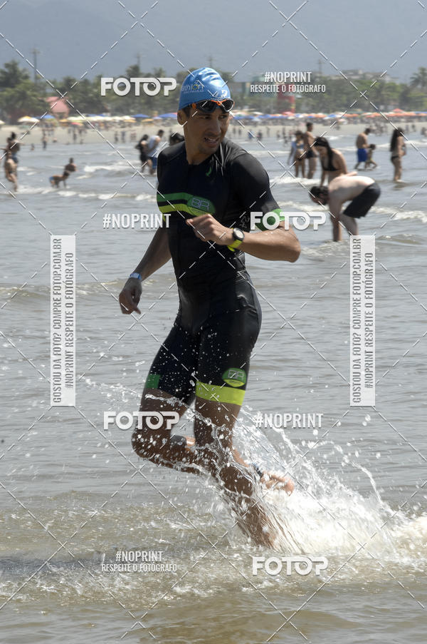 Buy your photos of the eventBLUE SERIES TRIATHLON BERTIOGA 2019 on Fotop