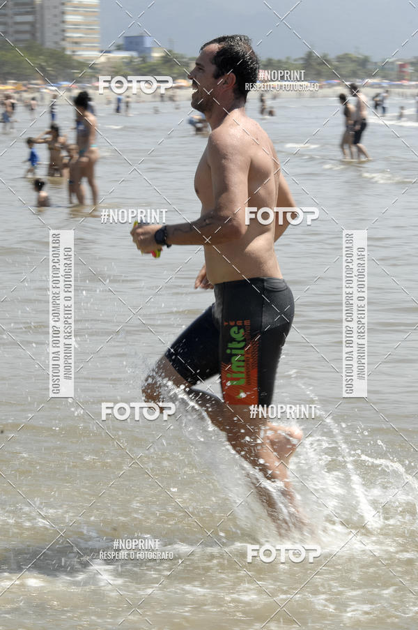 Buy your photos of the eventBLUE SERIES TRIATHLON BERTIOGA 2019 on Fotop