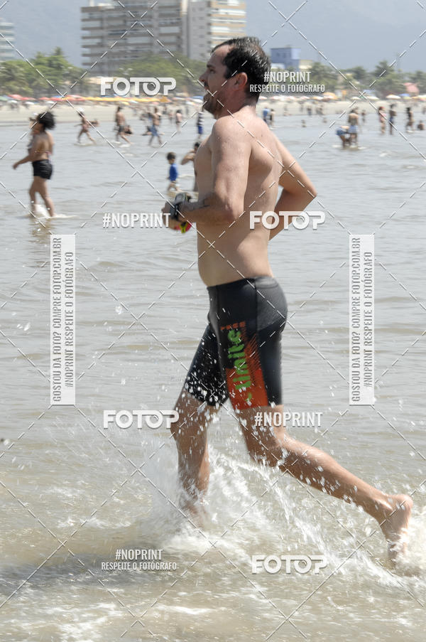 Buy your photos of the eventBLUE SERIES TRIATHLON BERTIOGA 2019 on Fotop