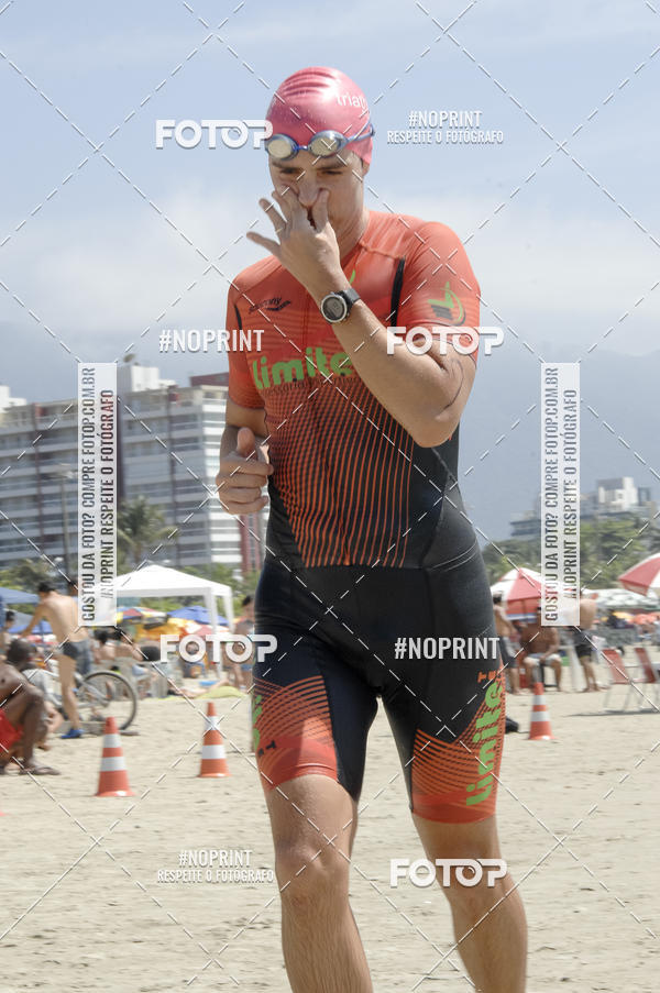 Buy your photos of the eventBLUE SERIES TRIATHLON BERTIOGA 2019 on Fotop