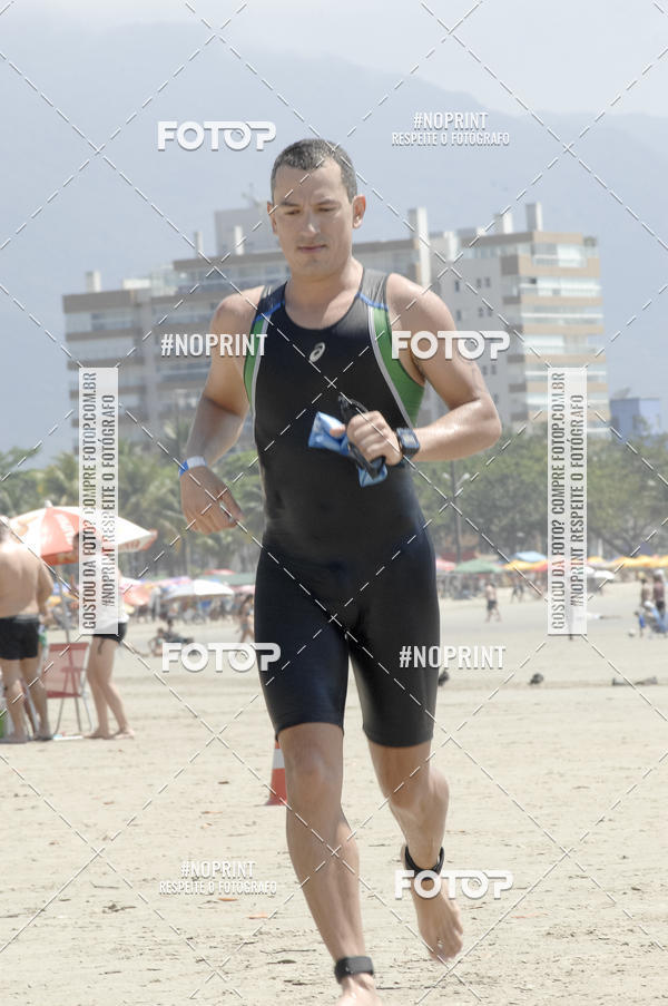 Buy your photos of the eventBLUE SERIES TRIATHLON BERTIOGA 2019 on Fotop