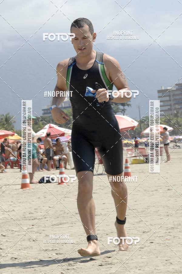 Buy your photos of the eventBLUE SERIES TRIATHLON BERTIOGA 2019 on Fotop