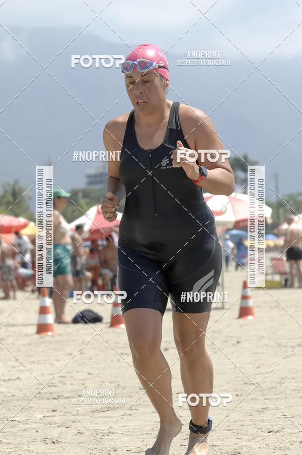 Buy your photos of the eventBLUE SERIES TRIATHLON BERTIOGA 2019 on Fotop