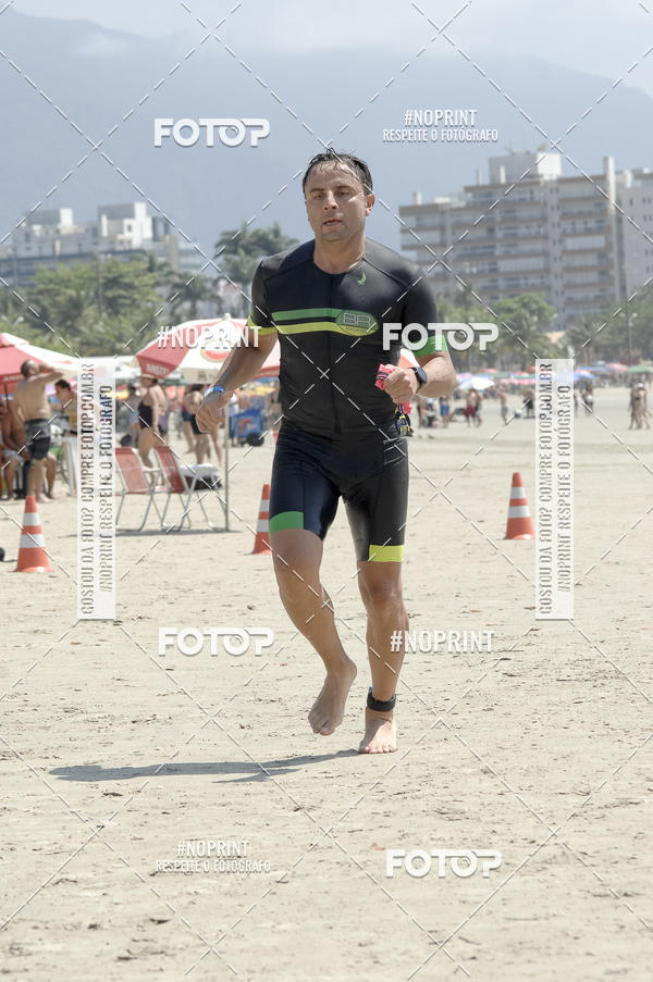 Buy your photos of the eventBLUE SERIES TRIATHLON BERTIOGA 2019 on Fotop