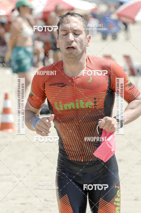 Buy your photos of the eventBLUE SERIES TRIATHLON BERTIOGA 2019 on Fotop