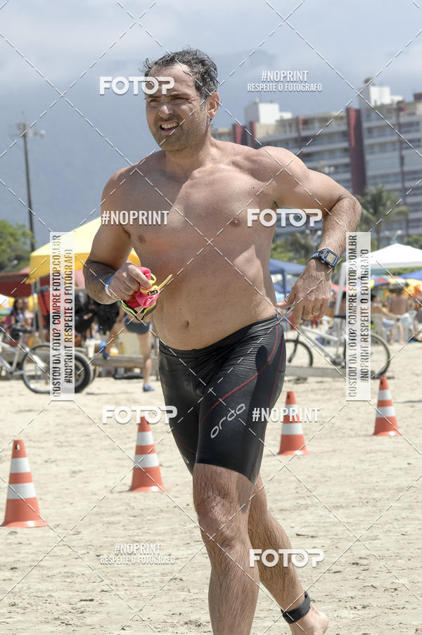 Buy your photos of the eventBLUE SERIES TRIATHLON BERTIOGA 2019 on Fotop