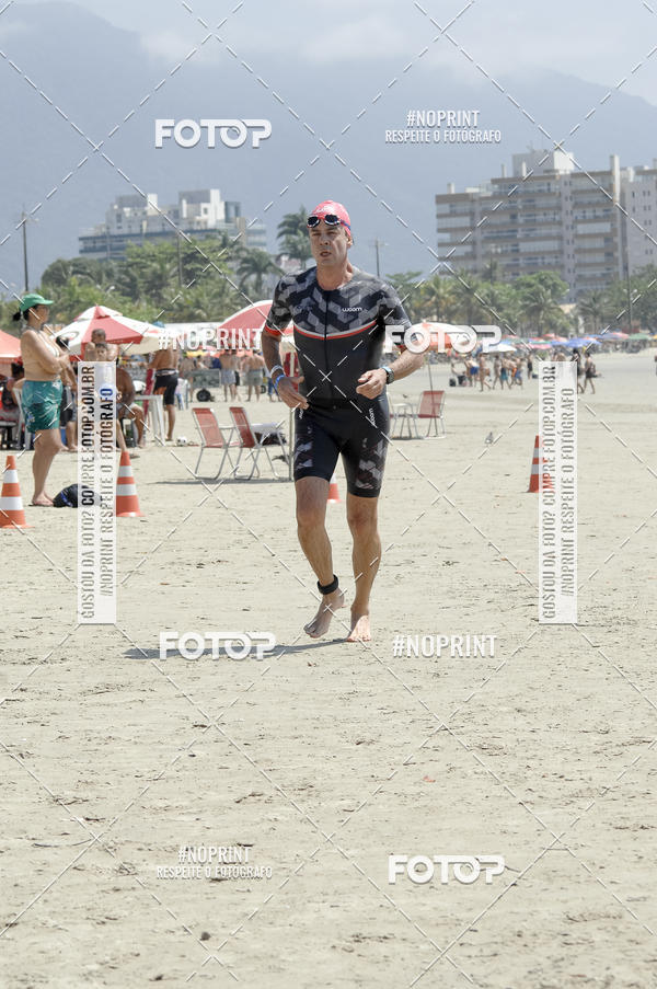 Buy your photos of the eventBLUE SERIES TRIATHLON BERTIOGA 2019 on Fotop