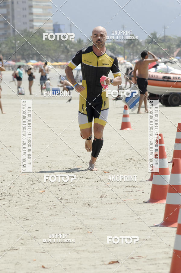 Buy your photos of the eventBLUE SERIES TRIATHLON BERTIOGA 2019 on Fotop