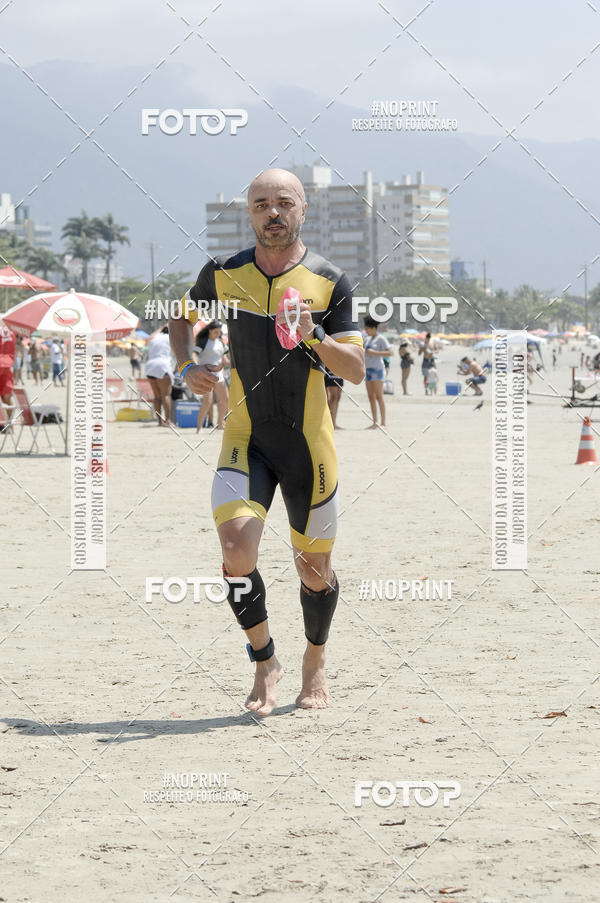Buy your photos of the eventBLUE SERIES TRIATHLON BERTIOGA 2019 on Fotop