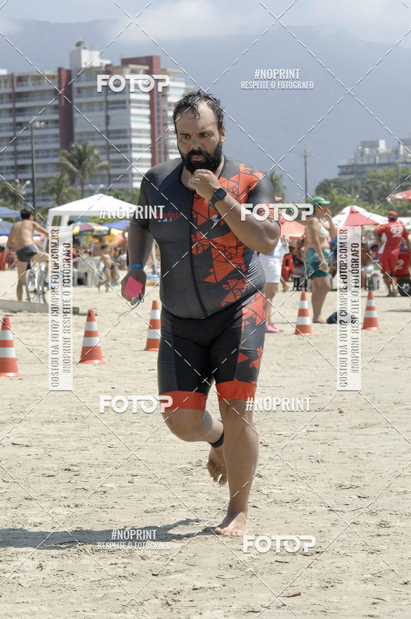 Buy your photos of the eventBLUE SERIES TRIATHLON BERTIOGA 2019 on Fotop