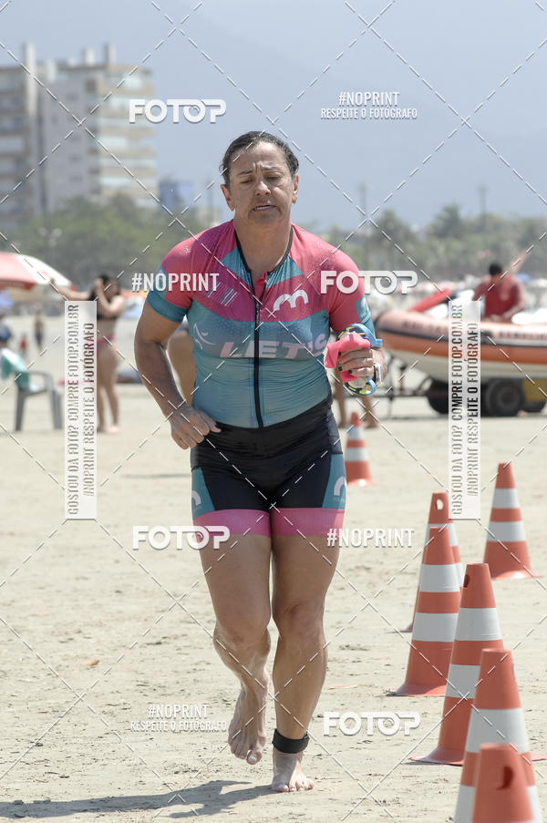 Buy your photos of the eventBLUE SERIES TRIATHLON BERTIOGA 2019 on Fotop