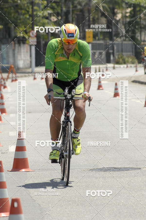 Buy your photos of the eventBLUE SERIES TRIATHLON BERTIOGA 2019 on Fotop
