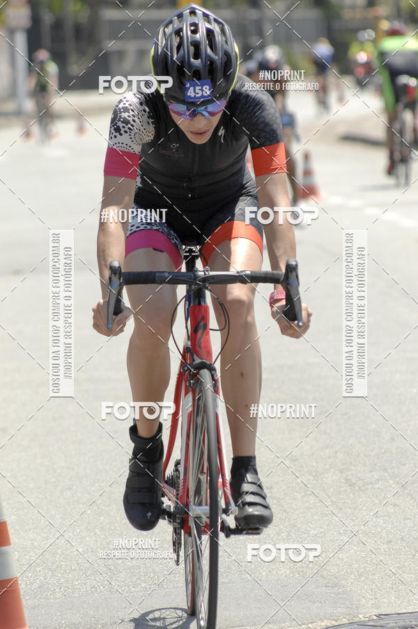 Buy your photos of the eventBLUE SERIES TRIATHLON BERTIOGA 2019 on Fotop