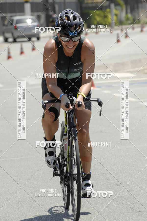 Buy your photos of the eventBLUE SERIES TRIATHLON BERTIOGA 2019 on Fotop