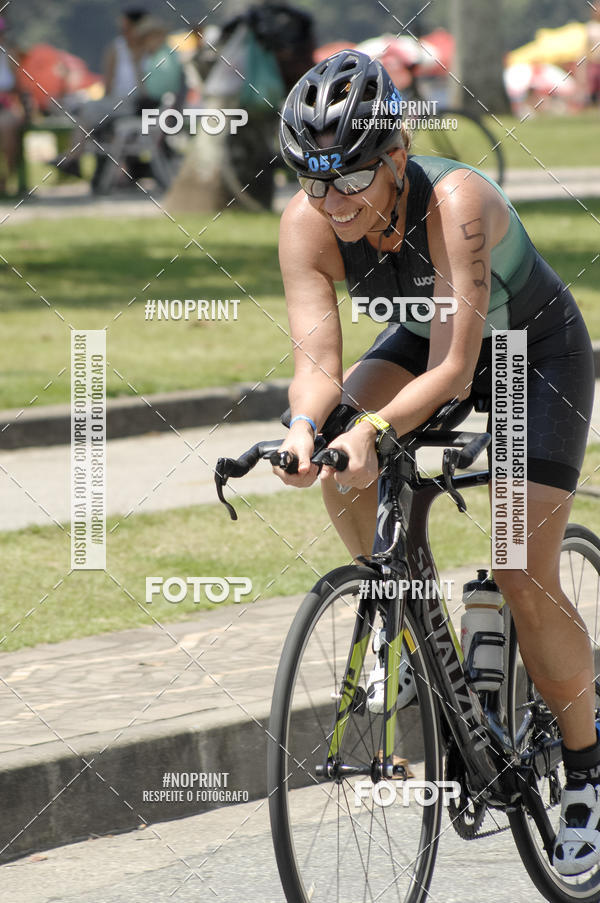 Buy your photos of the eventBLUE SERIES TRIATHLON BERTIOGA 2019 on Fotop