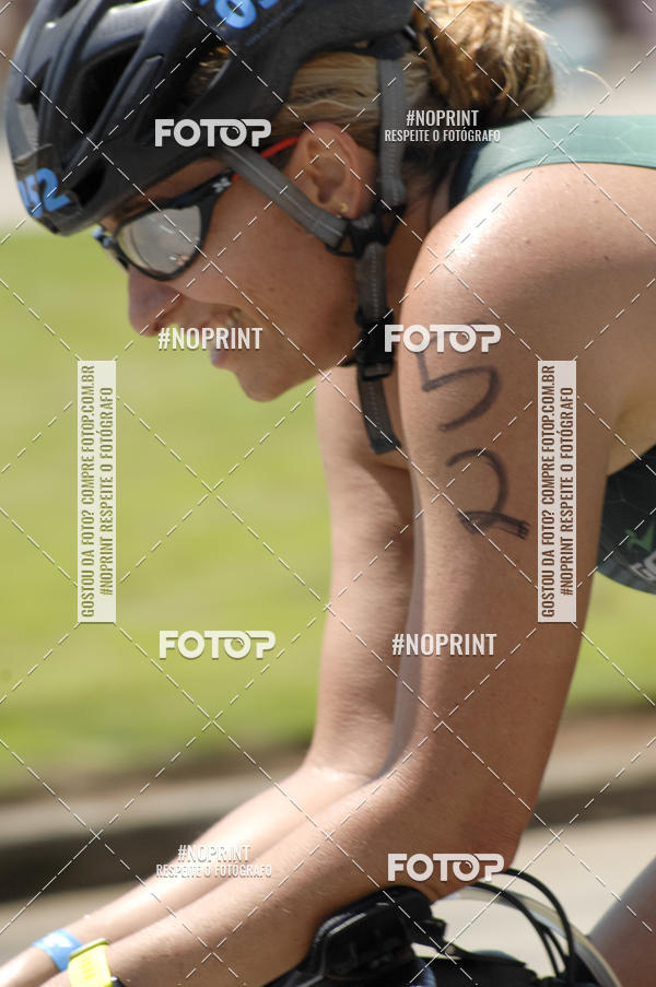 Buy your photos of the eventBLUE SERIES TRIATHLON BERTIOGA 2019 on Fotop