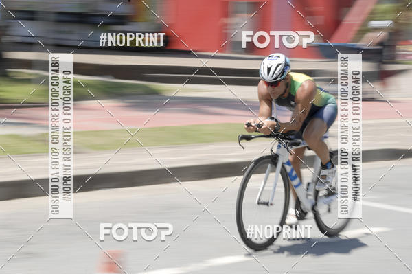 Buy your photos of the eventBLUE SERIES TRIATHLON BERTIOGA 2019 on Fotop