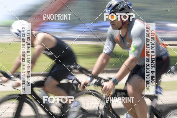 Buy your photos of the eventBLUE SERIES TRIATHLON BERTIOGA 2019 on Fotop