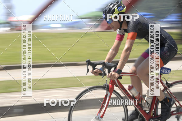 Buy your photos of the eventBLUE SERIES TRIATHLON BERTIOGA 2019 on Fotop