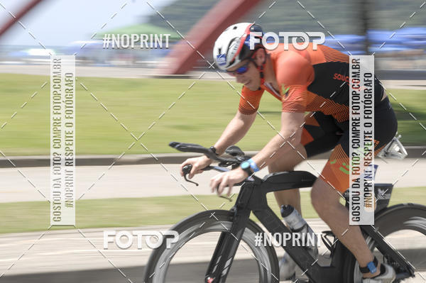 Buy your photos of the eventBLUE SERIES TRIATHLON BERTIOGA 2019 on Fotop