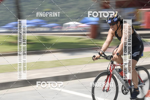Buy your photos of the eventBLUE SERIES TRIATHLON BERTIOGA 2019 on Fotop