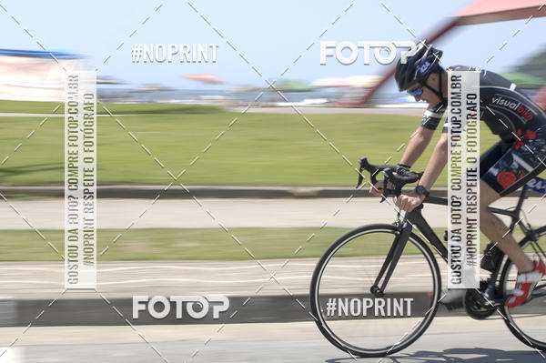 Buy your photos of the eventBLUE SERIES TRIATHLON BERTIOGA 2019 on Fotop