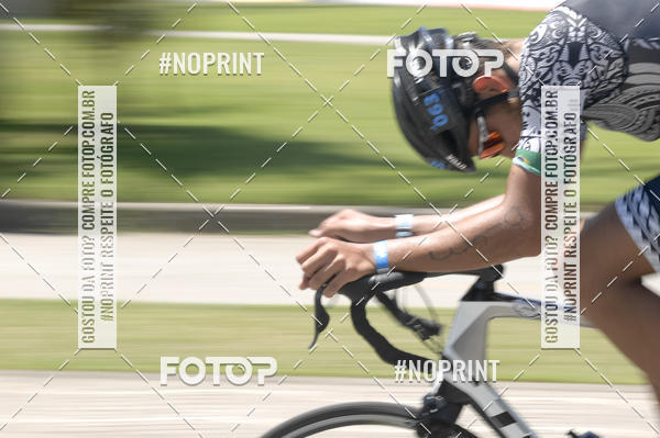 Buy your photos of the eventBLUE SERIES TRIATHLON BERTIOGA 2019 on Fotop