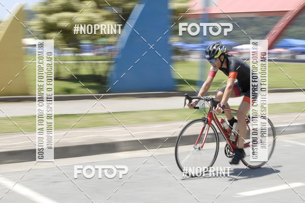 Buy your photos of the eventBLUE SERIES TRIATHLON BERTIOGA 2019 on Fotop